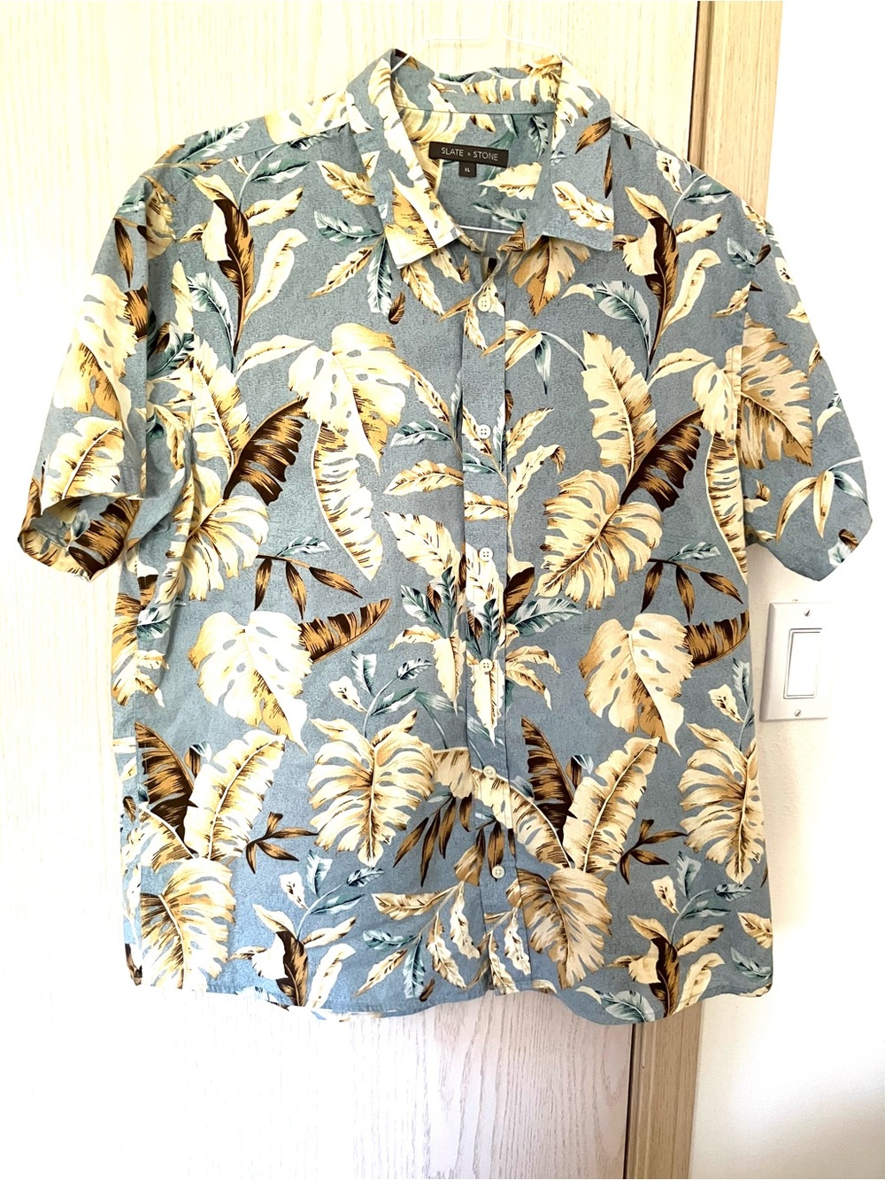 Slate & Stone Mens Tropical Leaf Print Short Sleeve Button Down Shirt
